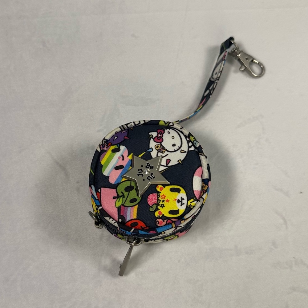 Ju-Ju-Be Paci pod